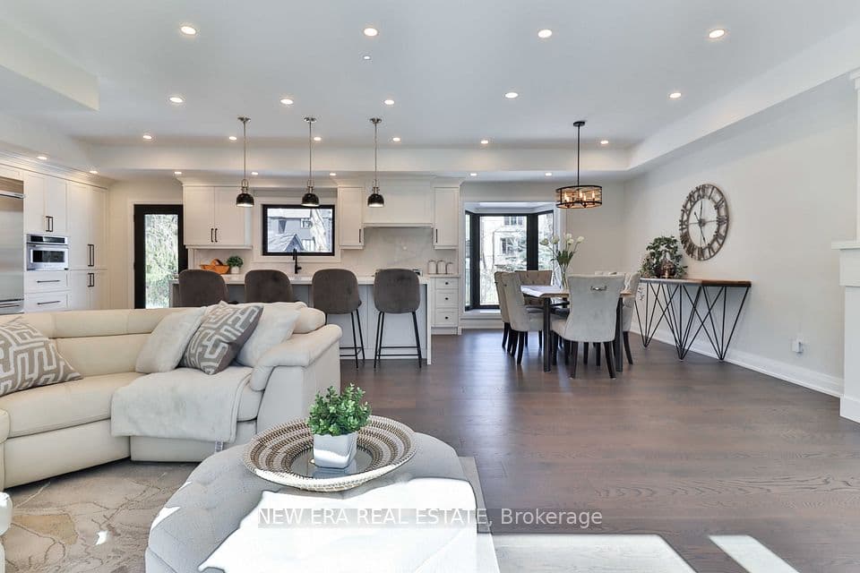 1481 Chasehurst Drive, Mississauga, ON L5J 3A8 – photo 3