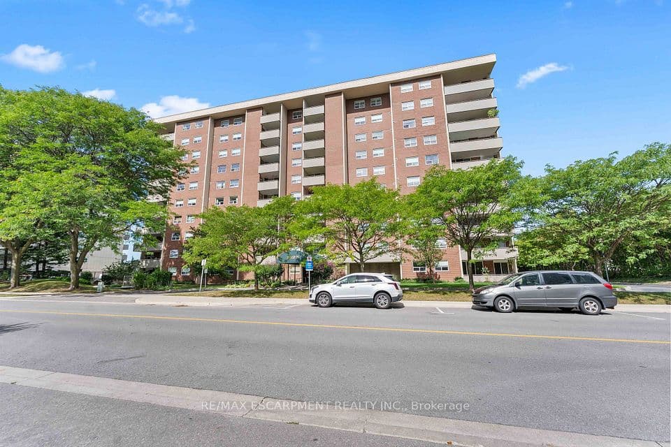 1425 Ghent Avenue 1008, Burlington, ON L7S 1X5 – main photo