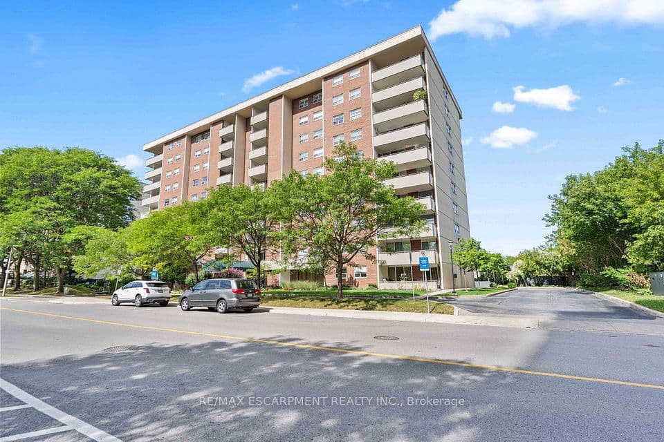 1425 Ghent Avenue 1008, Burlington, ON L7S 1X5 – photo 2