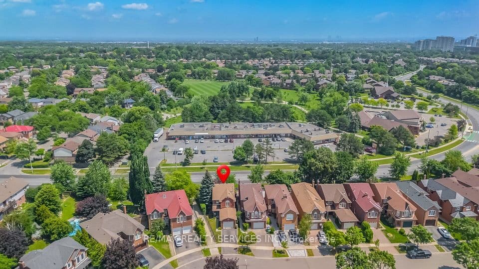 76 Leeward Drive, Brampton, ON L6S 5V8 – photo 3