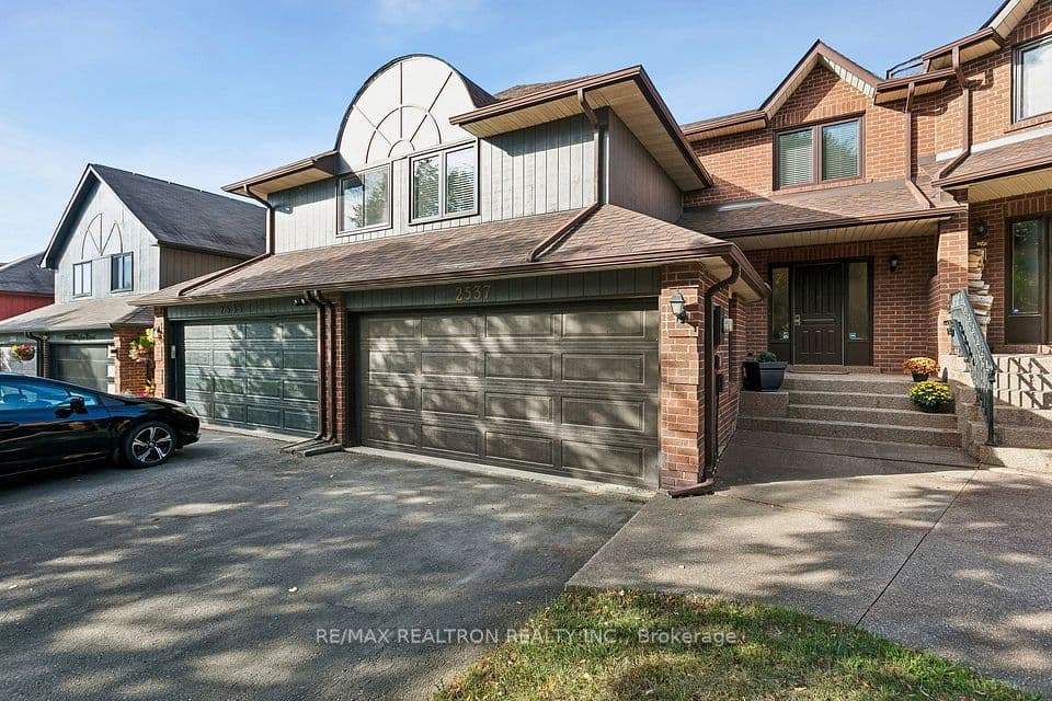 2537 Addingham Crescent, Oakville, ON L6J 7K7 – main photo
