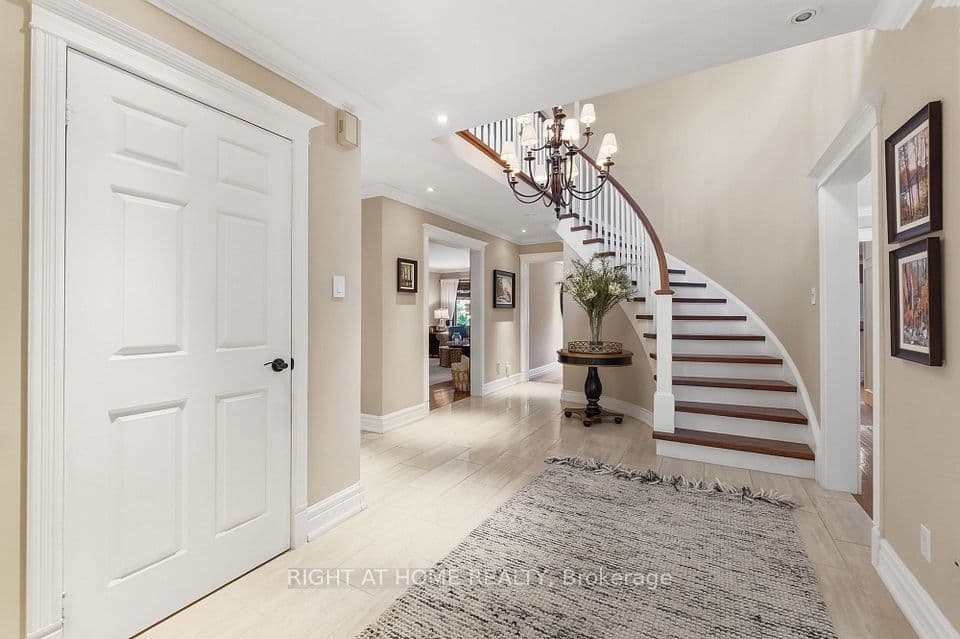 1594 Heritage Way, Oakville, ON L6M 2Z5 – photo 3