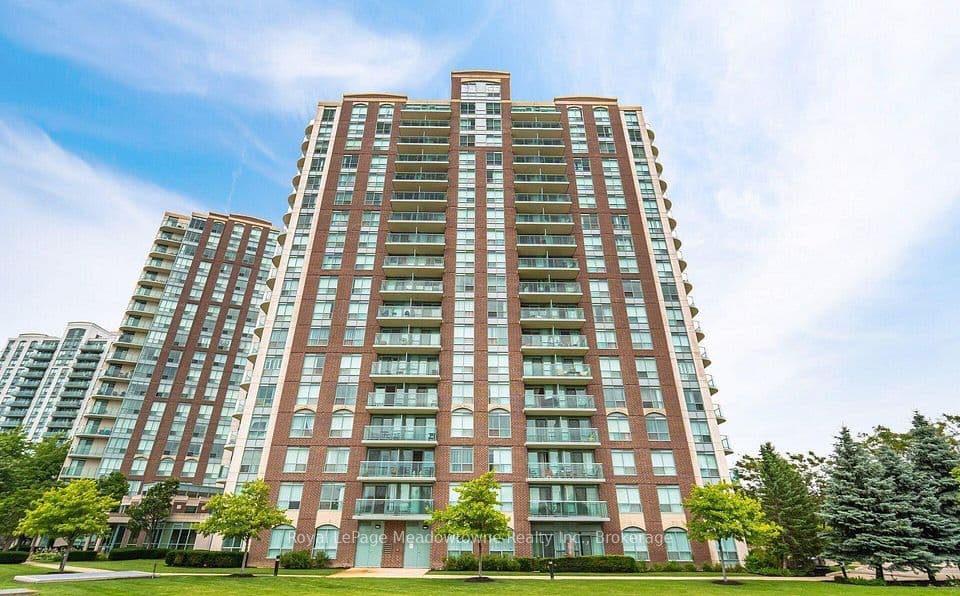 4879 Kimbermount Avenue 301, Mississauga, ON L5M 7R8 – main photo