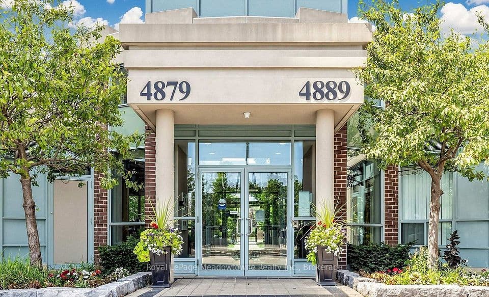 4879 Kimbermount Avenue 301, Mississauga, ON L5M 7R8 – photo 2