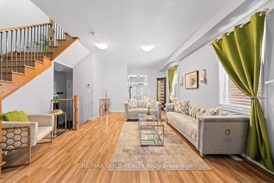 73 Lesabre Crescent, Brampton, ON L6P 3R4 – photo 2