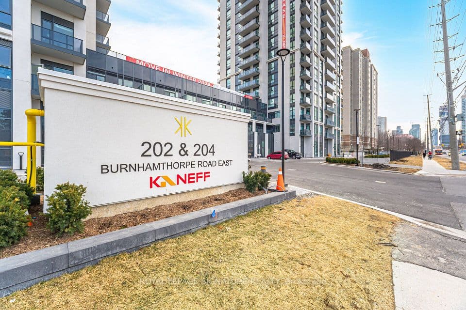 204 Burnhamthorpe Road E 1309, Mississauga, ON L5A 0B3 – photo 2