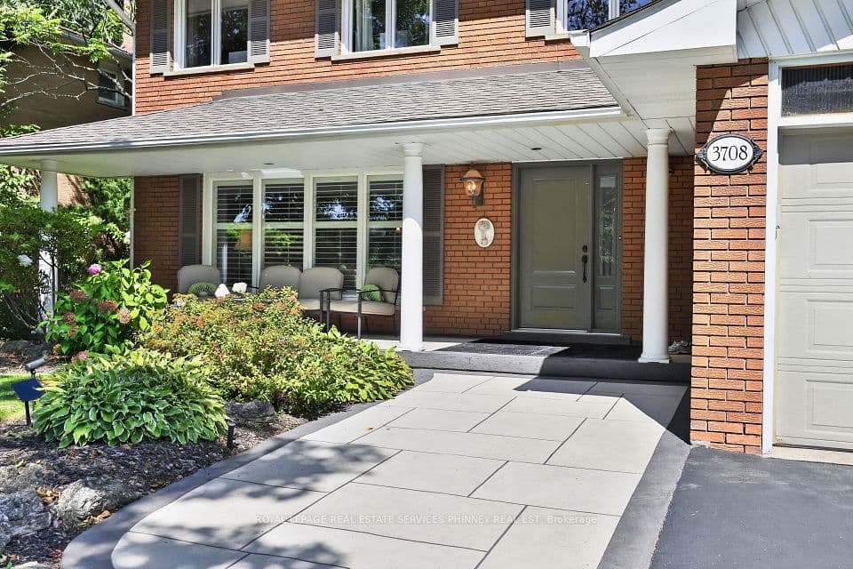 3708 Beechollow Crescent, Mississauga, ON L4Y 3T2 – photo 2