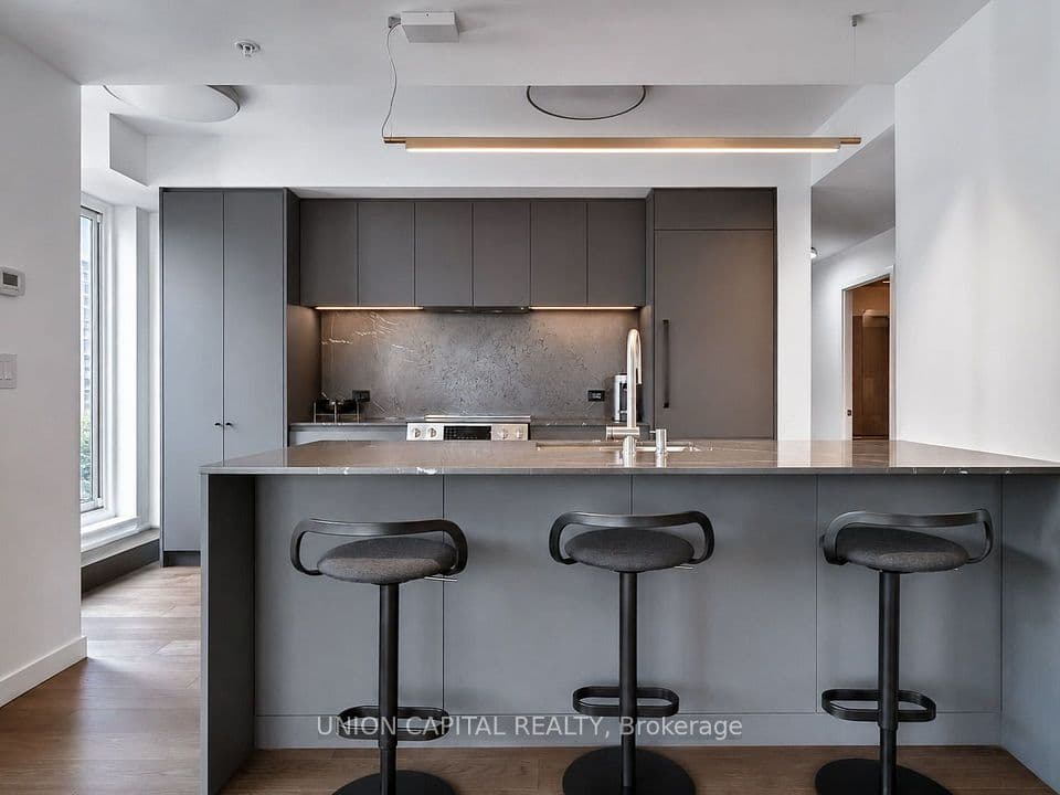 3985 Grand Park Drive 2706, Mississauga, ON L5B 0H8 – photo 3