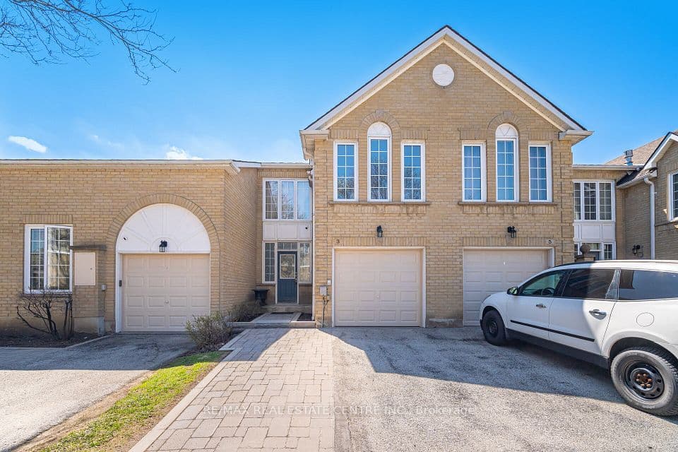 3 Hartnell Square 2, Brampton, ON L6S 5W7 – main photo