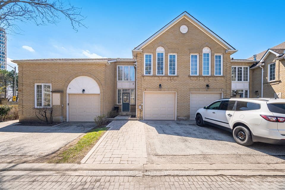 3 Hartnell Square 2, Brampton, ON L6S 5W7 – photo 2