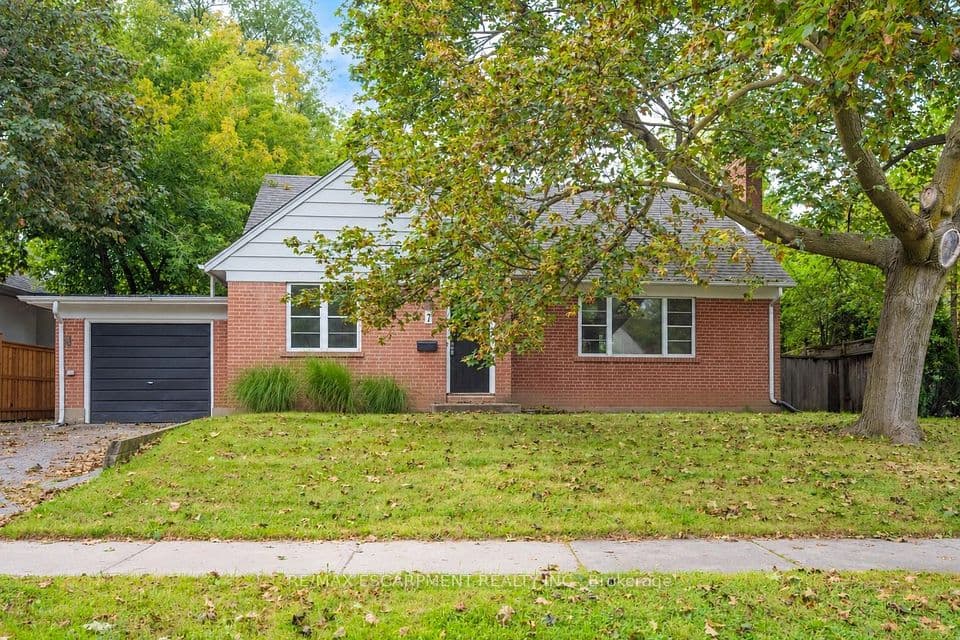 7 Washington Avenue, Oakville, ON L6K 1W5 – main photo