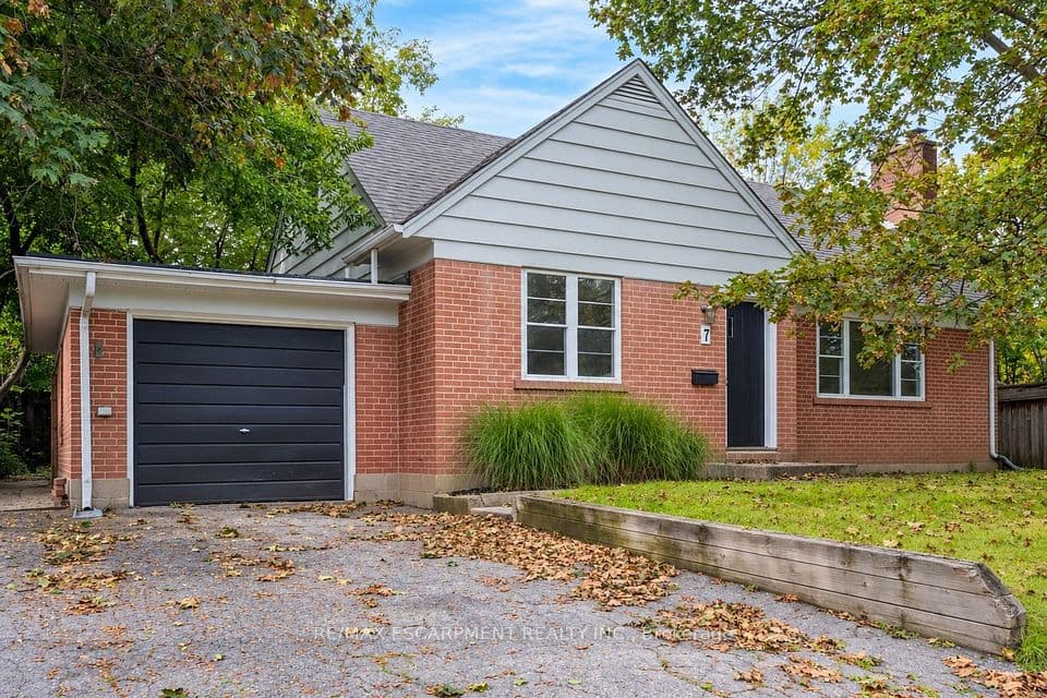 7 Washington Avenue, Oakville, ON L6K 1W5 – photo 2