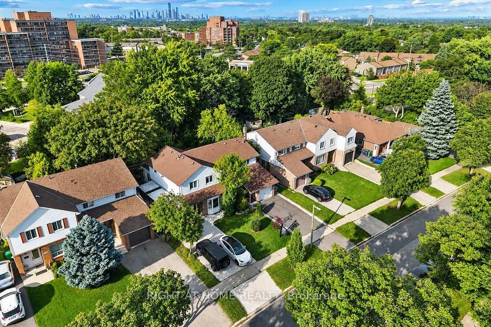 3363 Masthead Crescent, Mississauga, ON L5L 1G9 – photo 2