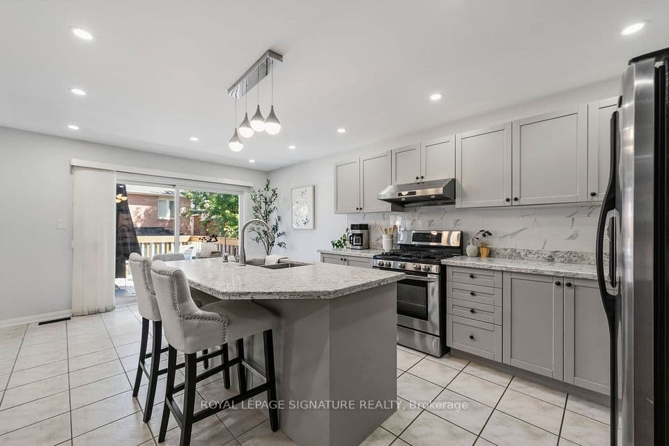 3195 Munson Crescent, Burlington, ON L7M 0B9 – photo 3