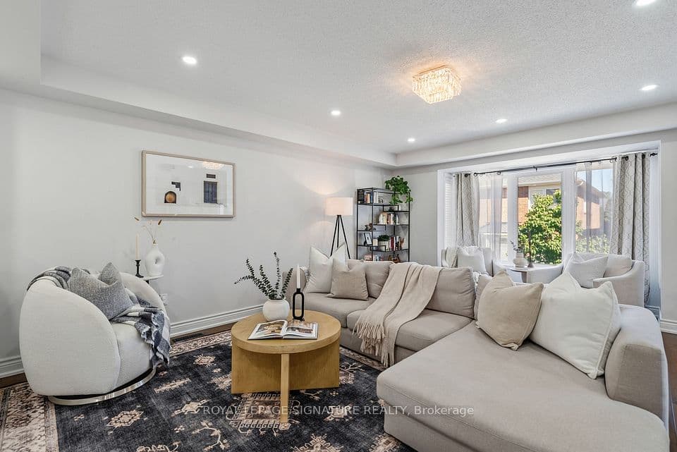 3195 Munson Crescent, Burlington, ON L7M 0B9 – main photo