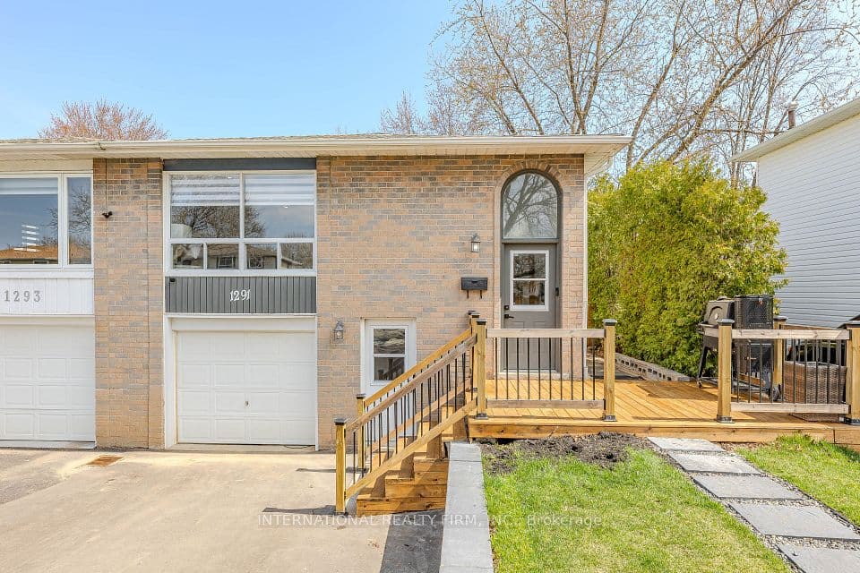 1291 Consort Crescent, Burlington, ON L7M 1J8 – main photo
