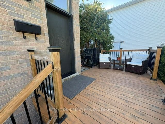 1291 Consort Crescent, Burlington, ON L7M 1J8 – photo 2
