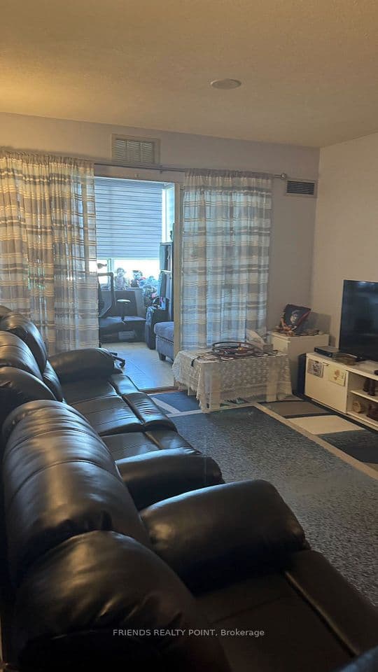 30 Malta Avenue 2106, Brampton, ON L6Y 4S5 – photo 2