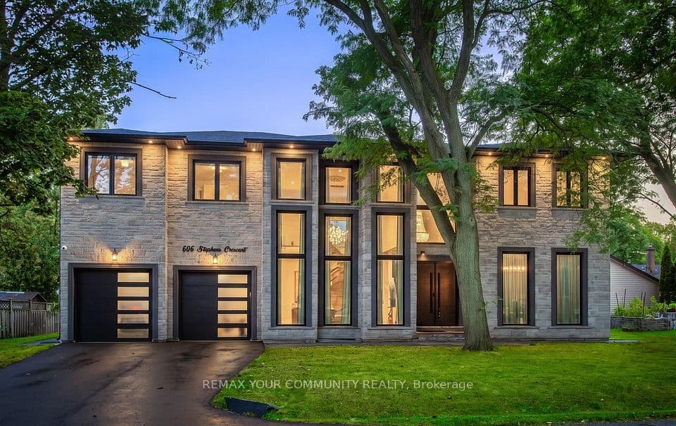 606 Stephens Crescent, Oakville, ON L6K 1Y3 – main photo