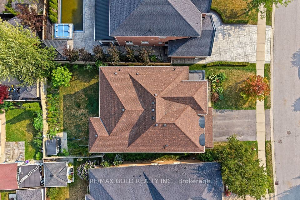 31 Fontainebleu Road, Brampton, ON L6P 1Z1 – photo 3