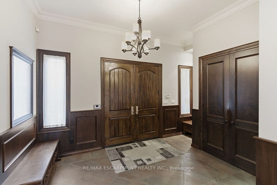 1366 Wilson Avenue, Mississauga, ON L5G 3K2 – photo 3