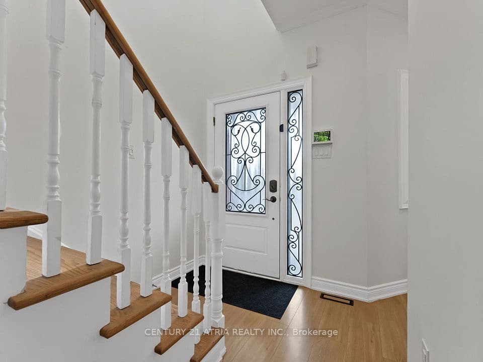 214 Ellis Crescent, Milton, ON L9T 6B5 – photo 2