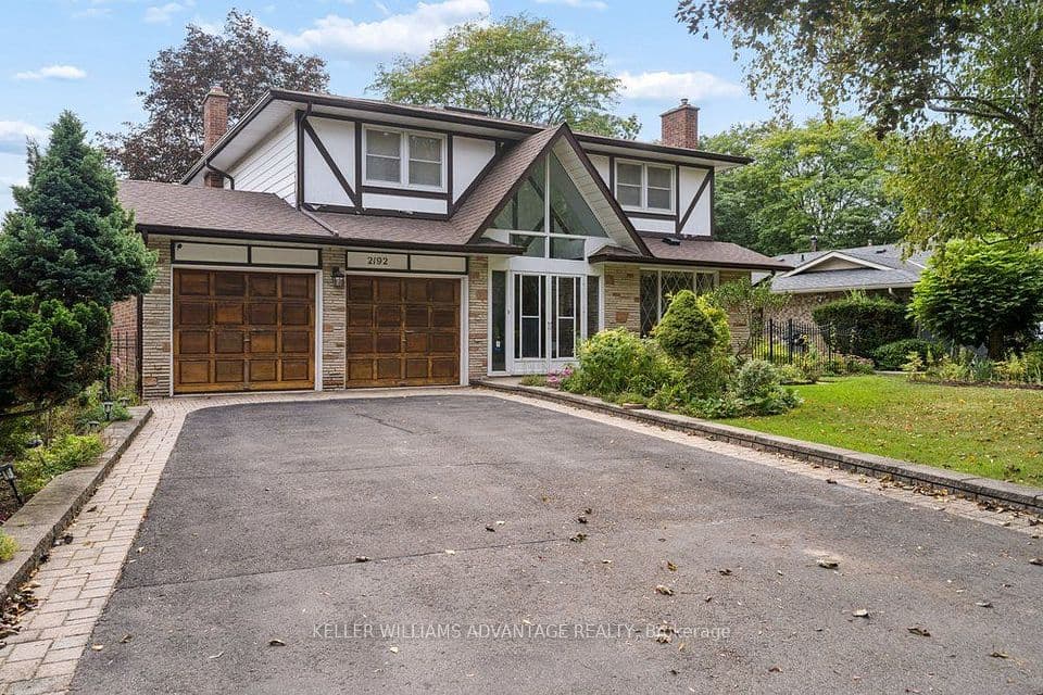 2192 Castlestone Court, Mississauga, ON L5B 1Y1 – photo 2