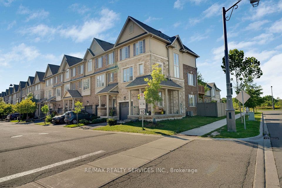 411 Hardwick Common, Oakville, ON L6H 0P6 – photo 2