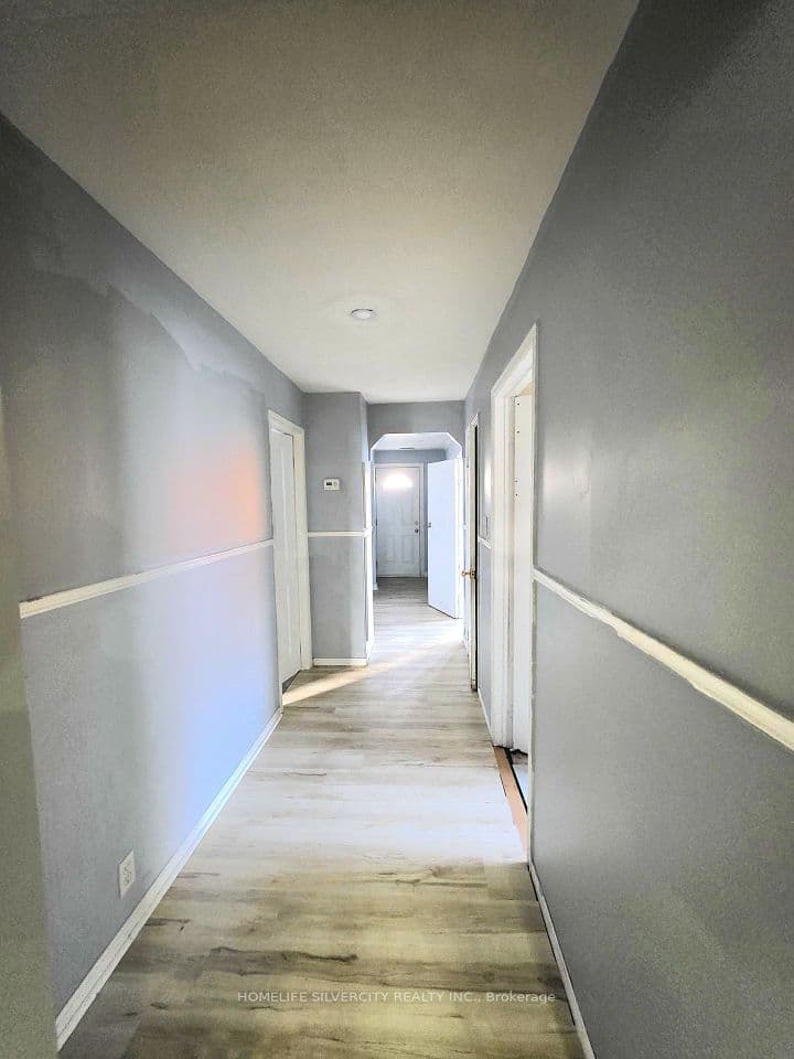 7178 Lancaster Avenue, Mississauga, ON L4T 2L2 – photo 3