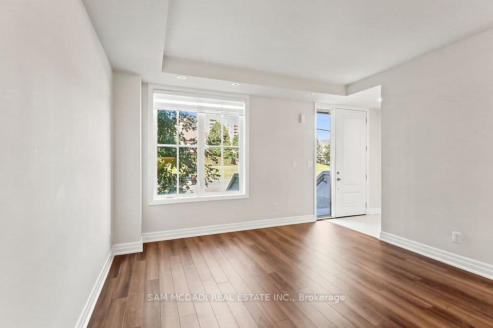 1180 Cawthra Road 102, Mississauga, ON L5G 0A5 – photo 3