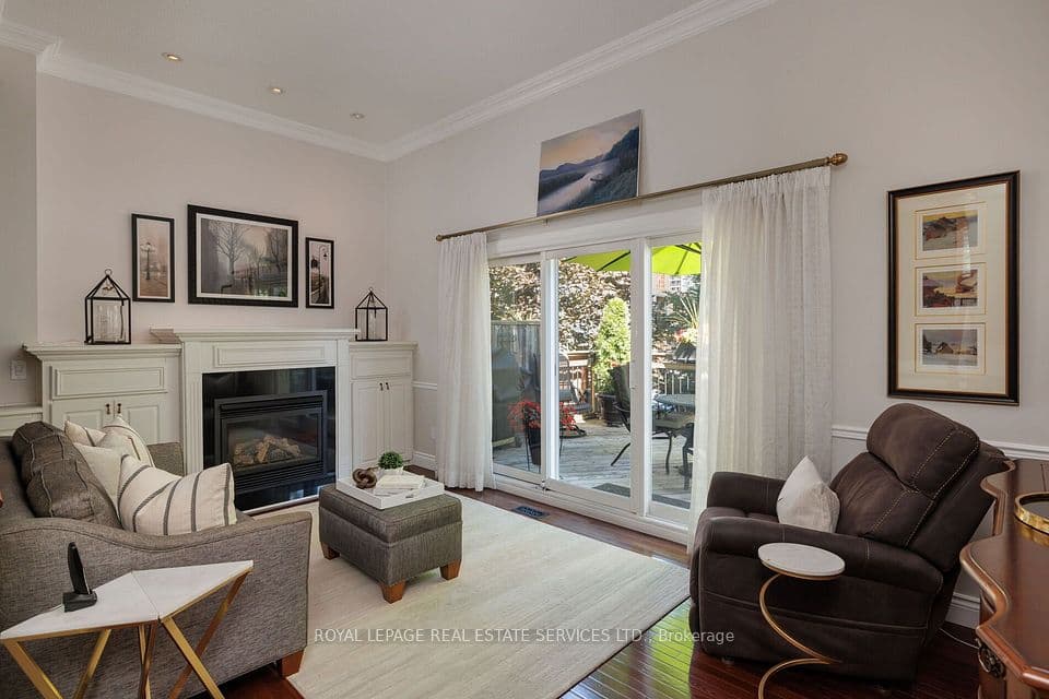 2236 Marine Drive 2236, Oakville, ON L6L 1C1 – photo 2