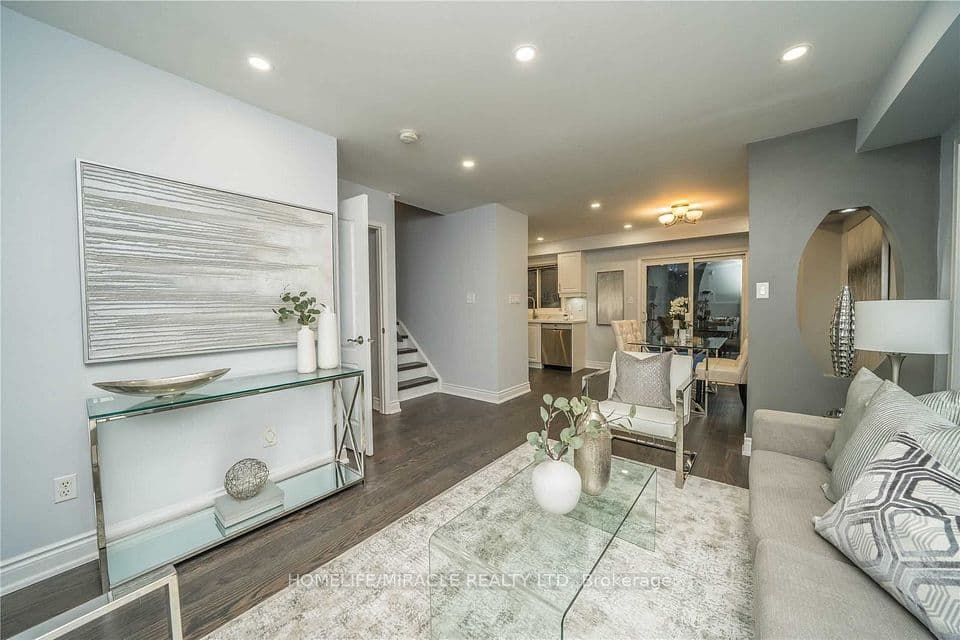 40 Trumpet Valley Boulevard, Brampton, ON L7A 3N8 – photo 2