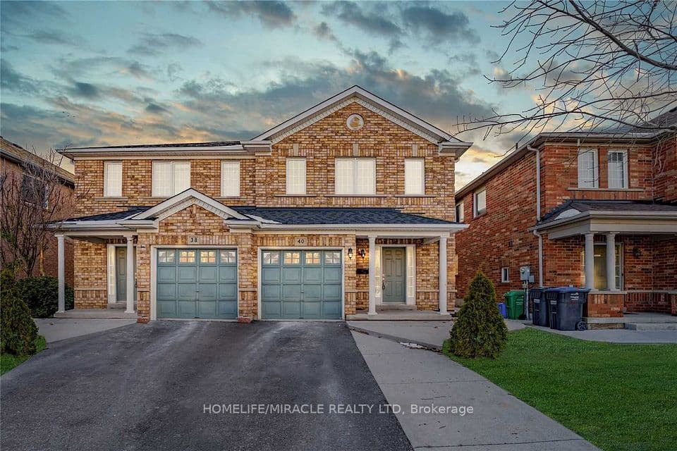 40 Trumpet Valley Boulevard, Brampton, ON L7A 3N8 – main photo