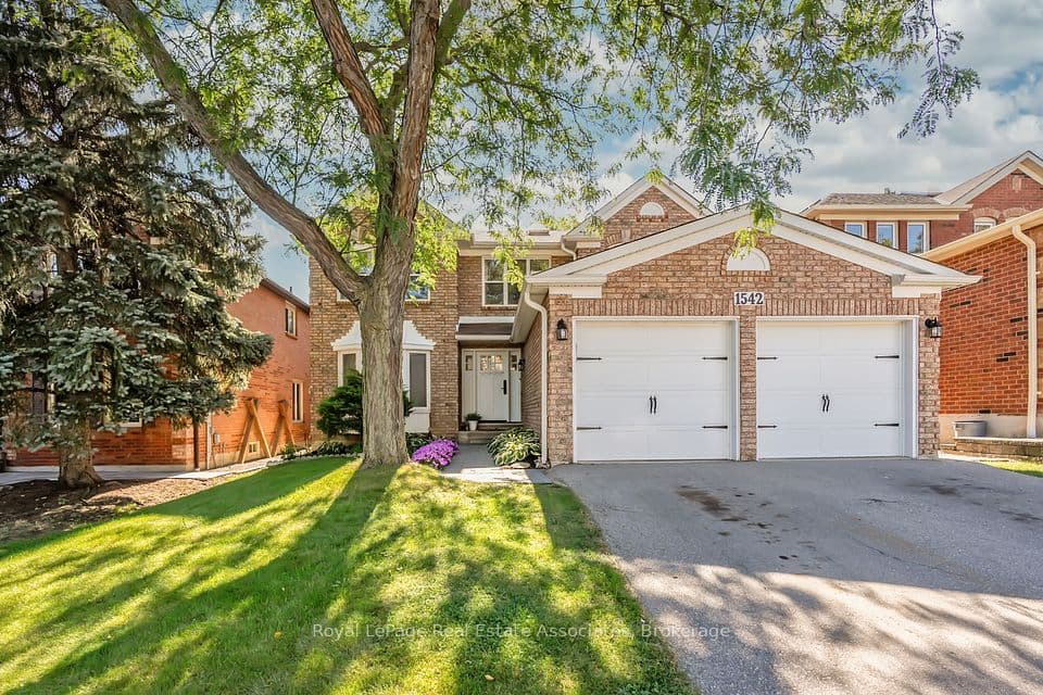 1542 Hollywell Avenue, Mississauga, ON L5N 4P5 – photo 2