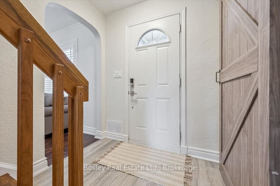 1010 Baldwin Road, Mississauga, ON L4Y 1J2 – photo 3