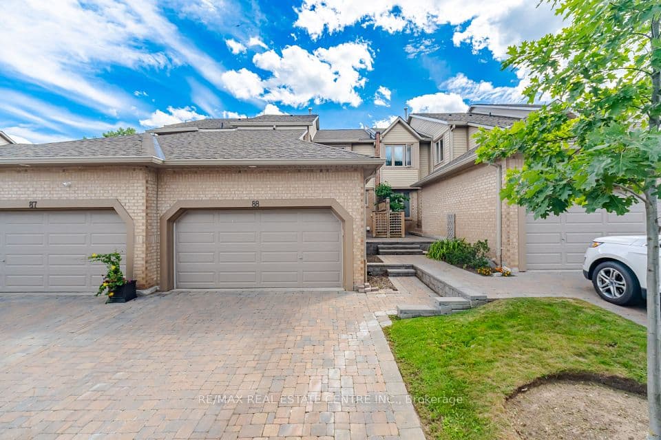 1725 The Chase 88, Mississauga, ON L5M 4N3 – main photo