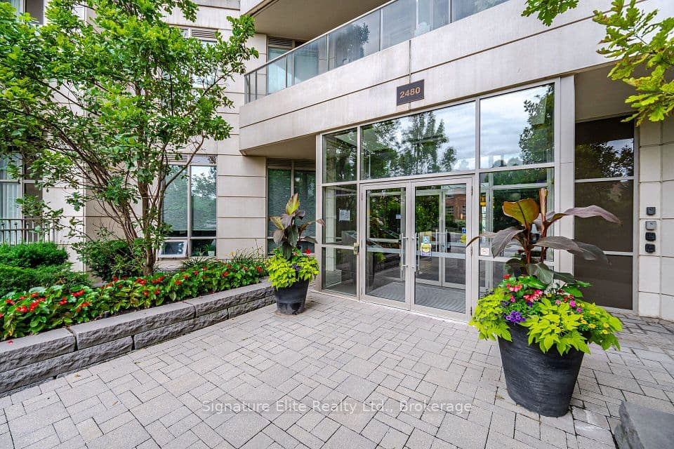 2480 Prince Michael Drive 428, Oakville, ON L6H 0H1 – photo 2