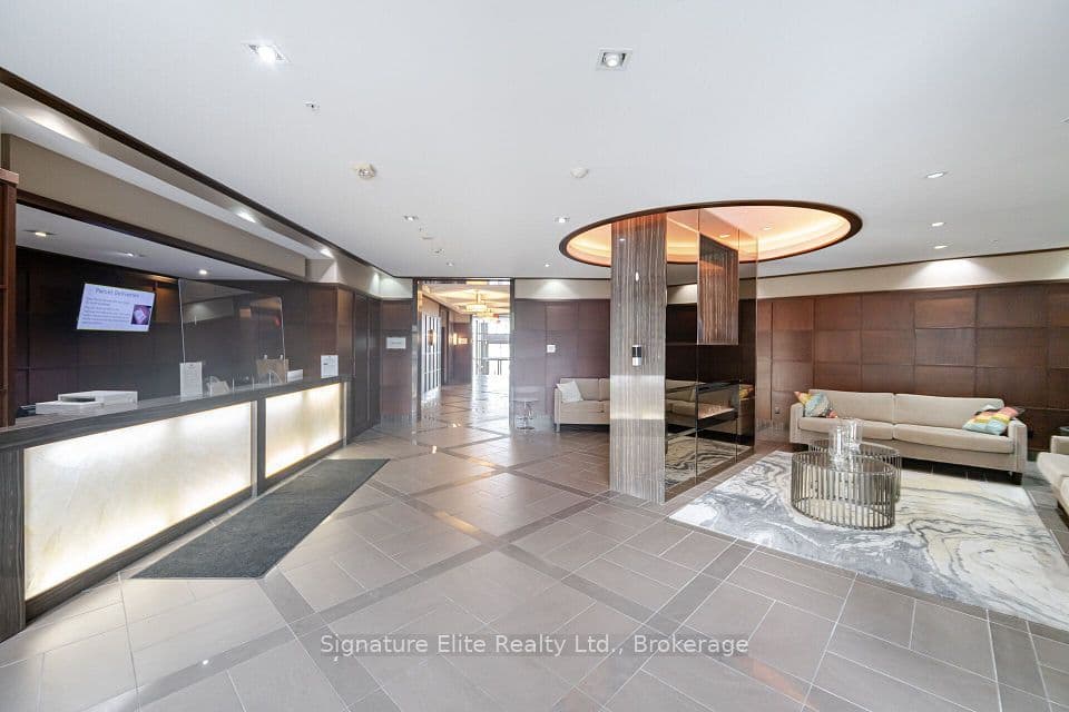 2480 Prince Michael Drive 428, Oakville, ON L6H 0H1 – photo 3