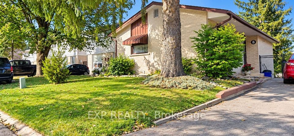 8 Habitat Square, Brampton, ON L6S 1X7 – main photo