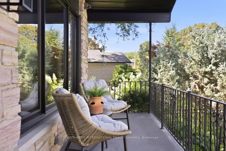 420 Abington Avenue, Mississauga, ON L5A 1L7 – photo 2