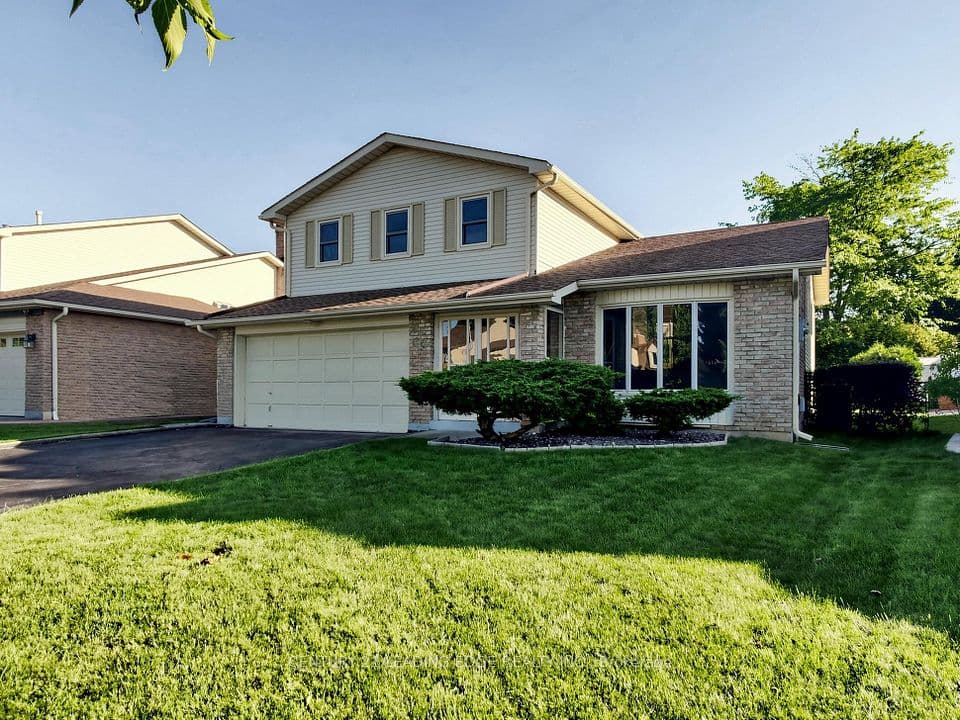 63 Mansfield Street, Brampton, ON L6S 2X9 – main photo