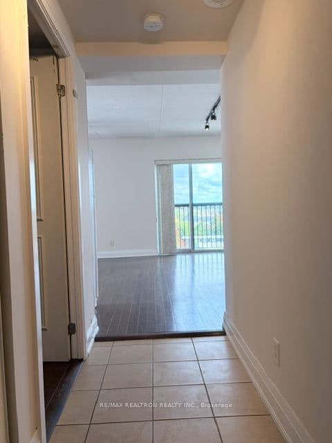2737 Keele Street 708, Toronto, ON M3M 2E9 – photo 3
