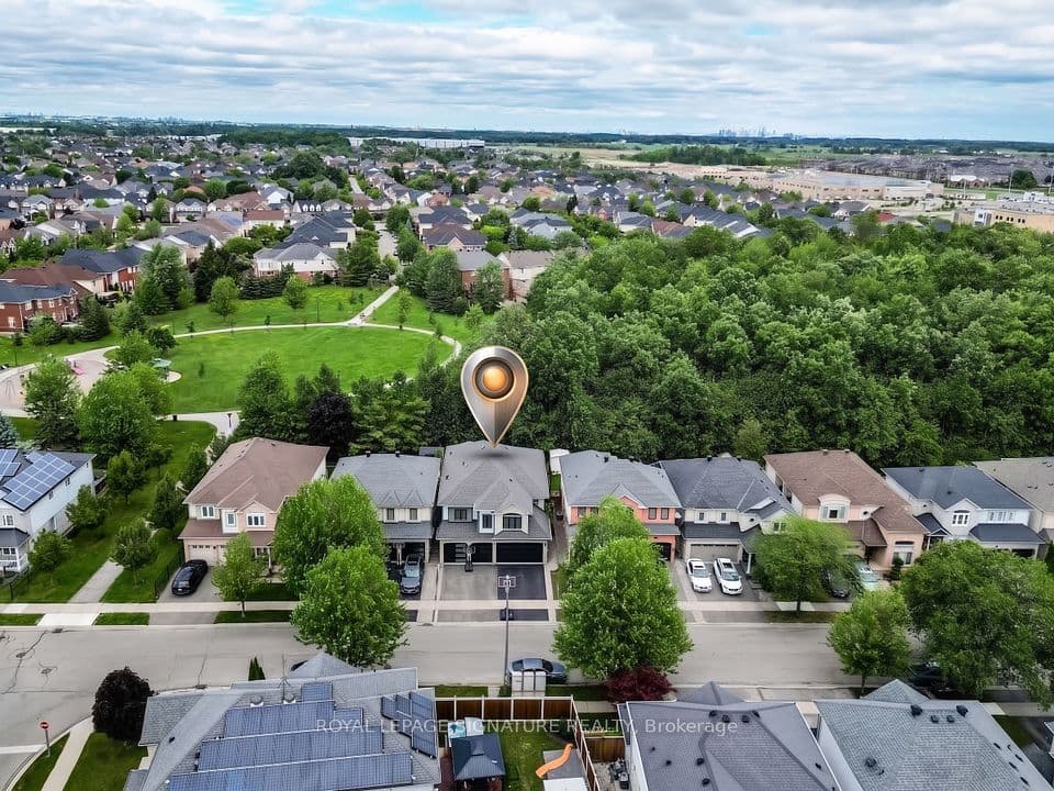 1013 Freeman Trail W, Milton, ON L9T 5T3 – main photo