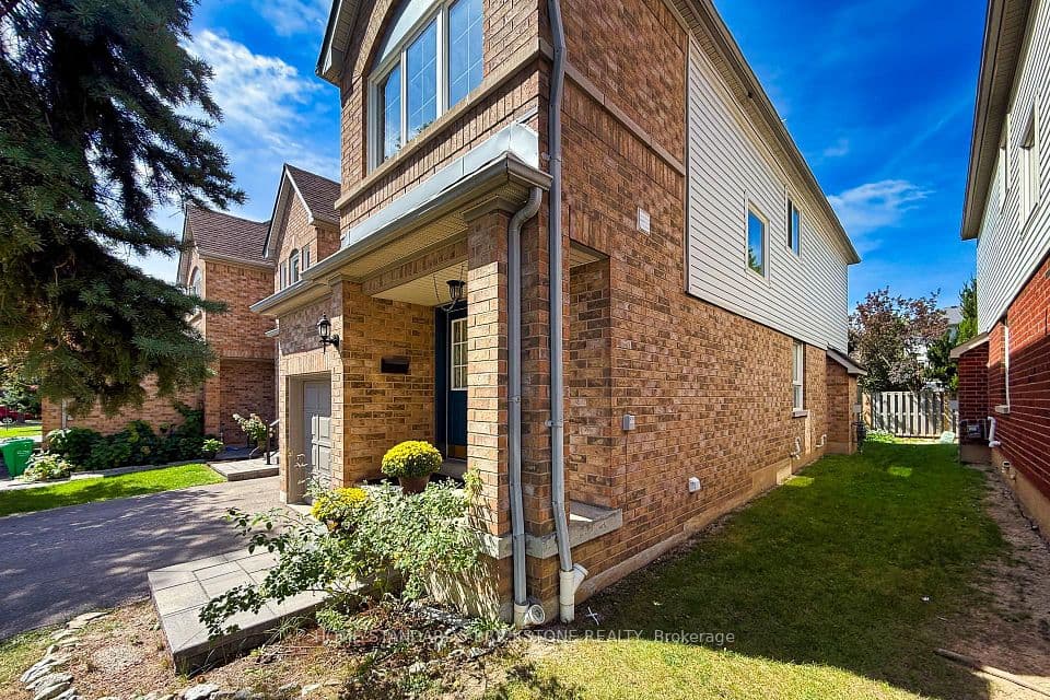 5230 Glen Erin Drive 33, Mississauga, ON L5M 5Z7 – photo 3