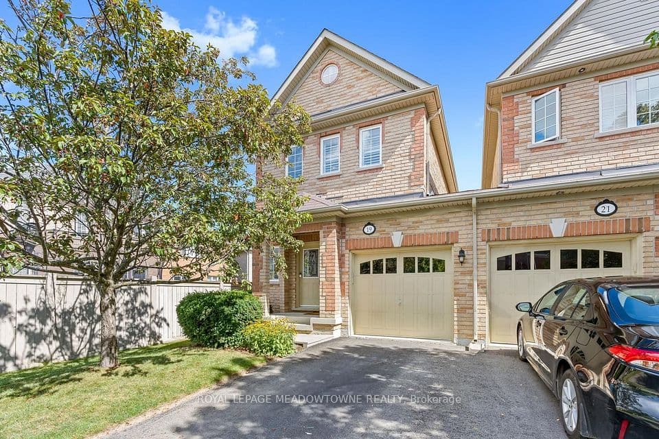 19 Goldham Way, Halton Hills, ON L7G 0B2 – photo 2