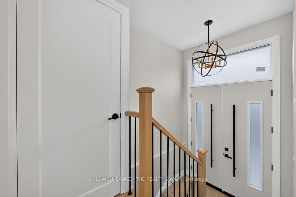 4 Imogene Avenue, Toronto, ON M9M 1N6 – photo 3