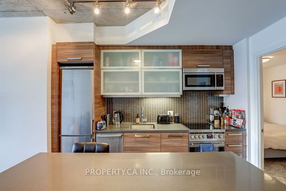 1205 Queen Street W 407, Toronto, ON M6K 0B9 – photo 3