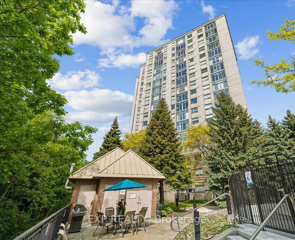 200 Burnhamthorpe Road E 708, Mississauga, ON L5A 4L4 – main photo