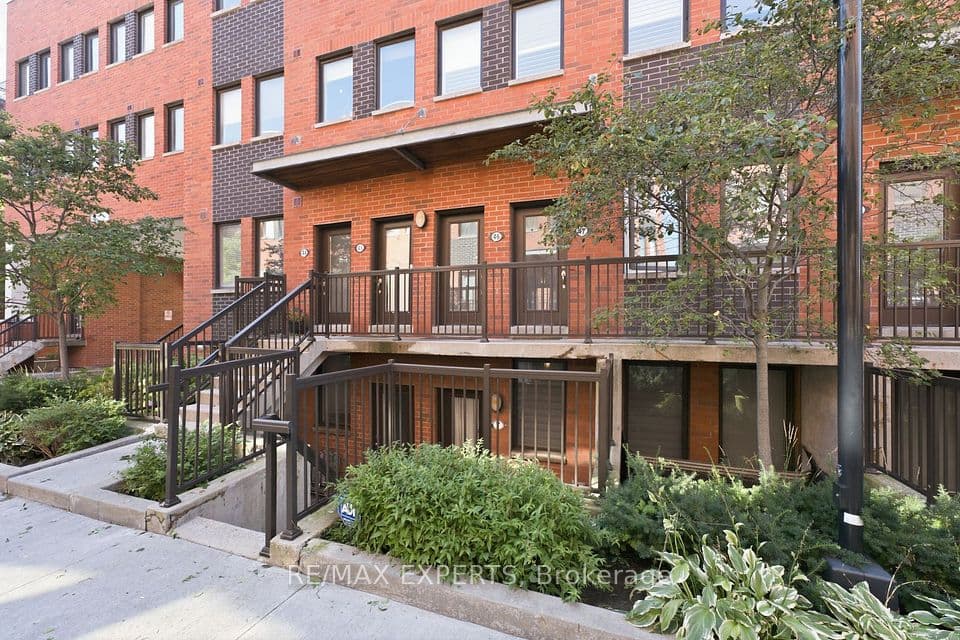 68 Winston Park Boulevard 46, Toronto, ON M3K 1C3 – photo 2