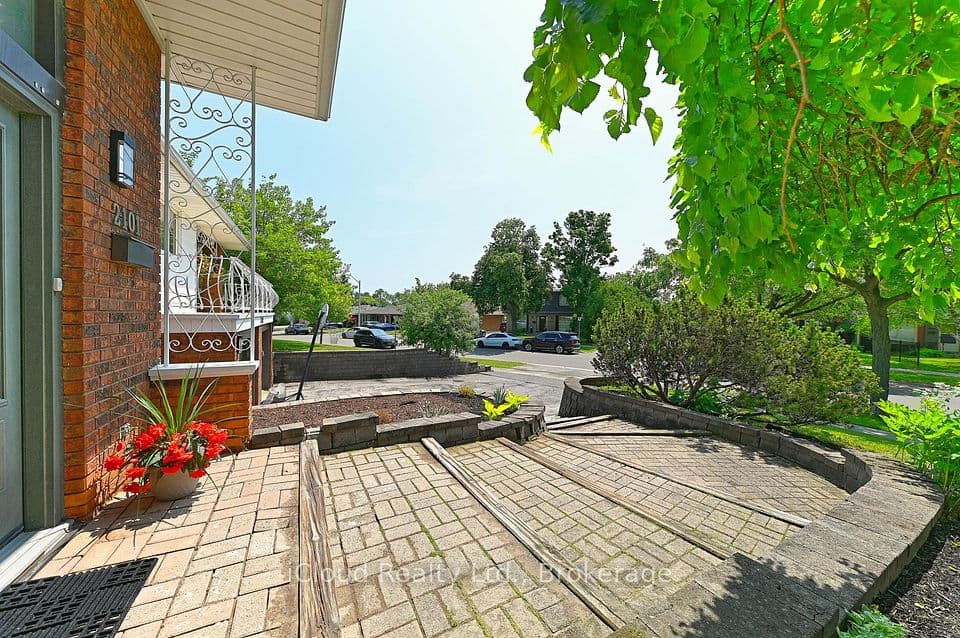 2101 Parkway Drive, Burlington, ON L7P 1S5 – photo 3